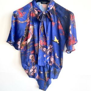 Zara bodysuit blouse with delicate lace / tie